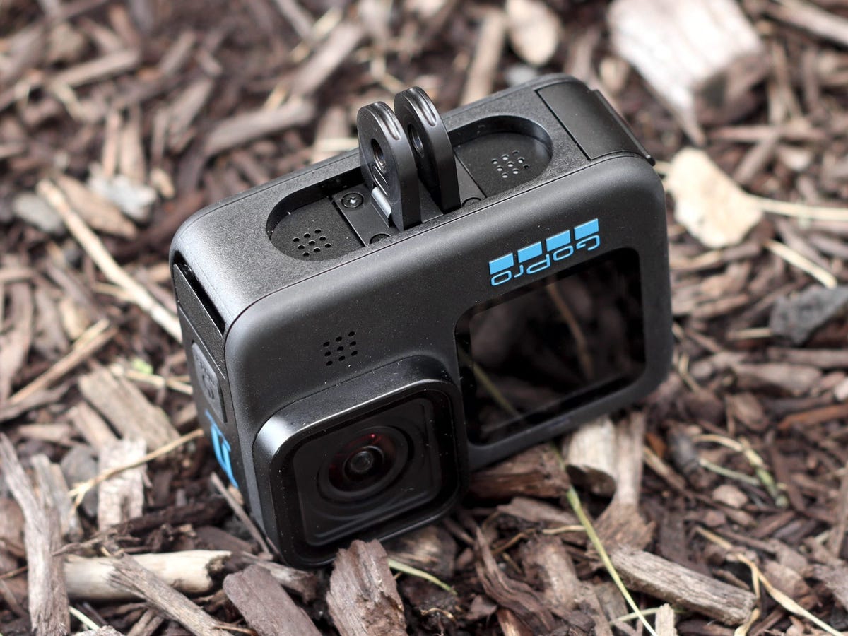 Review Gopro Hero 11 Black: Cảm biến lớn và chống rung xuất sắc làm nó trở thành chiếc GoPro đáng mua nhất